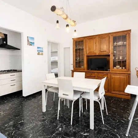 Casa Dei Cigni * Finale Ligure